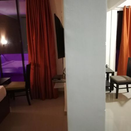 Elite Inn Lonavala Exteriör bild